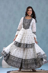 Embroidered Muslin Kurta Set with Thread work