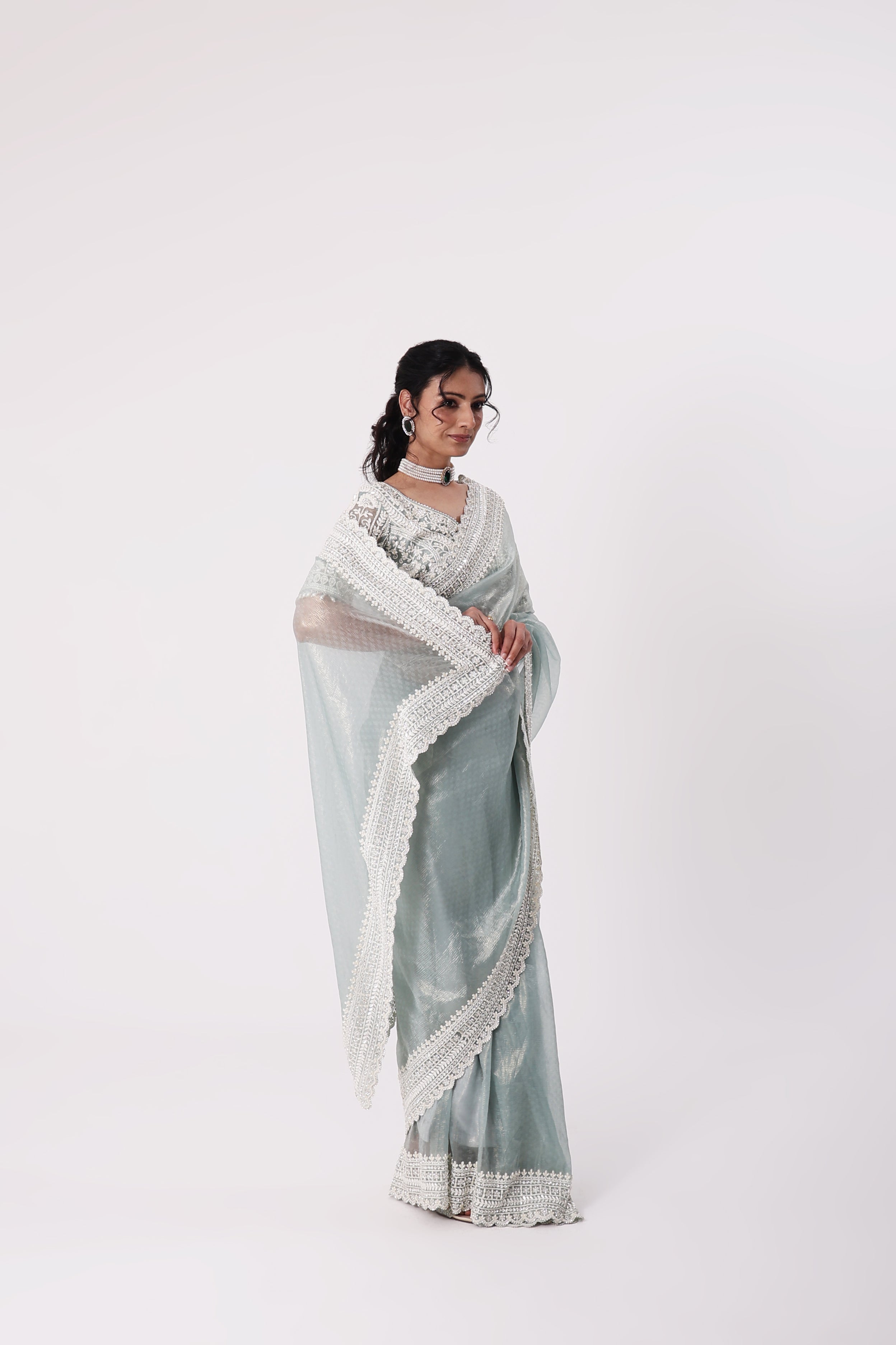 Saree With Readymade Blouse