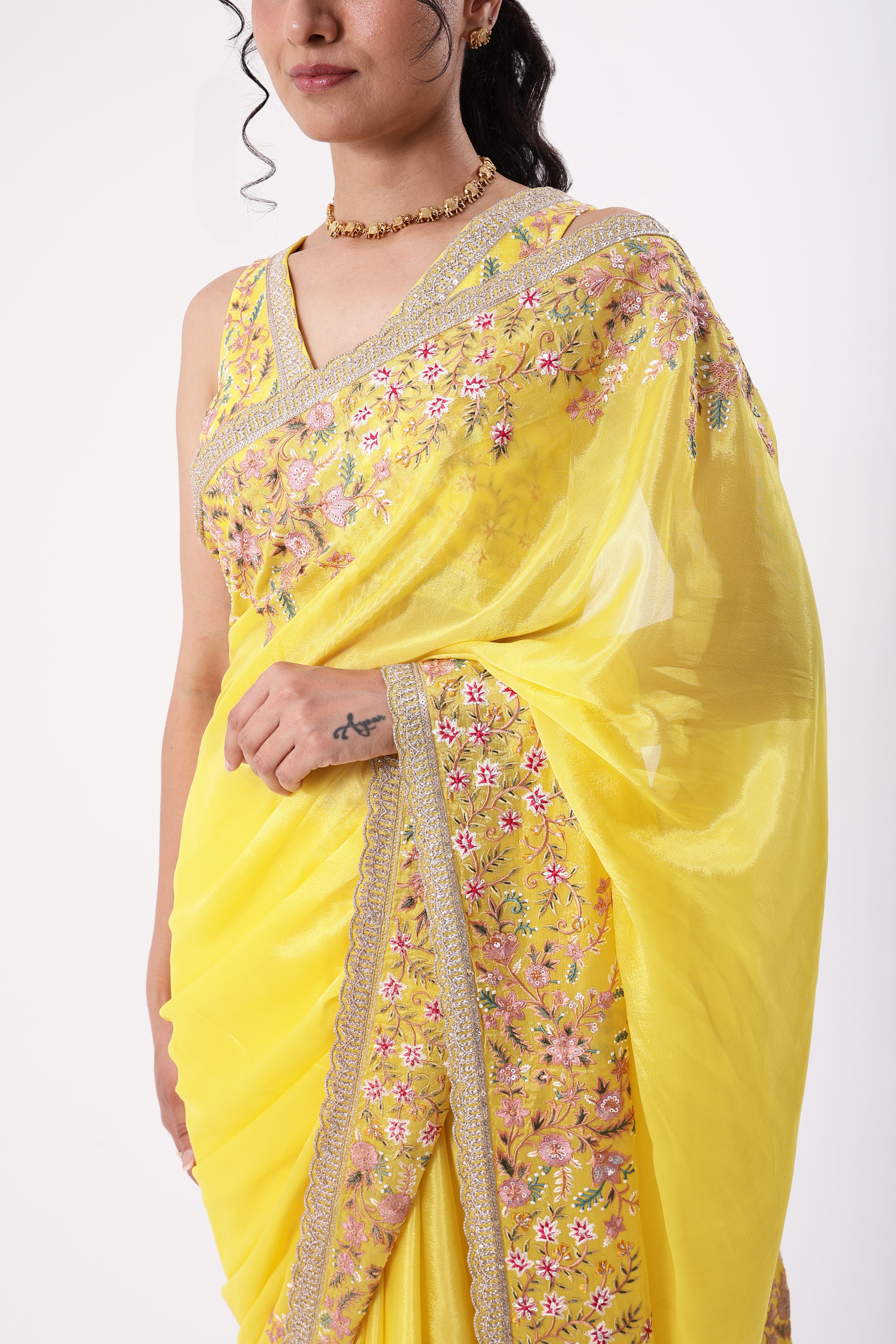 Saree With Readymade Blouse