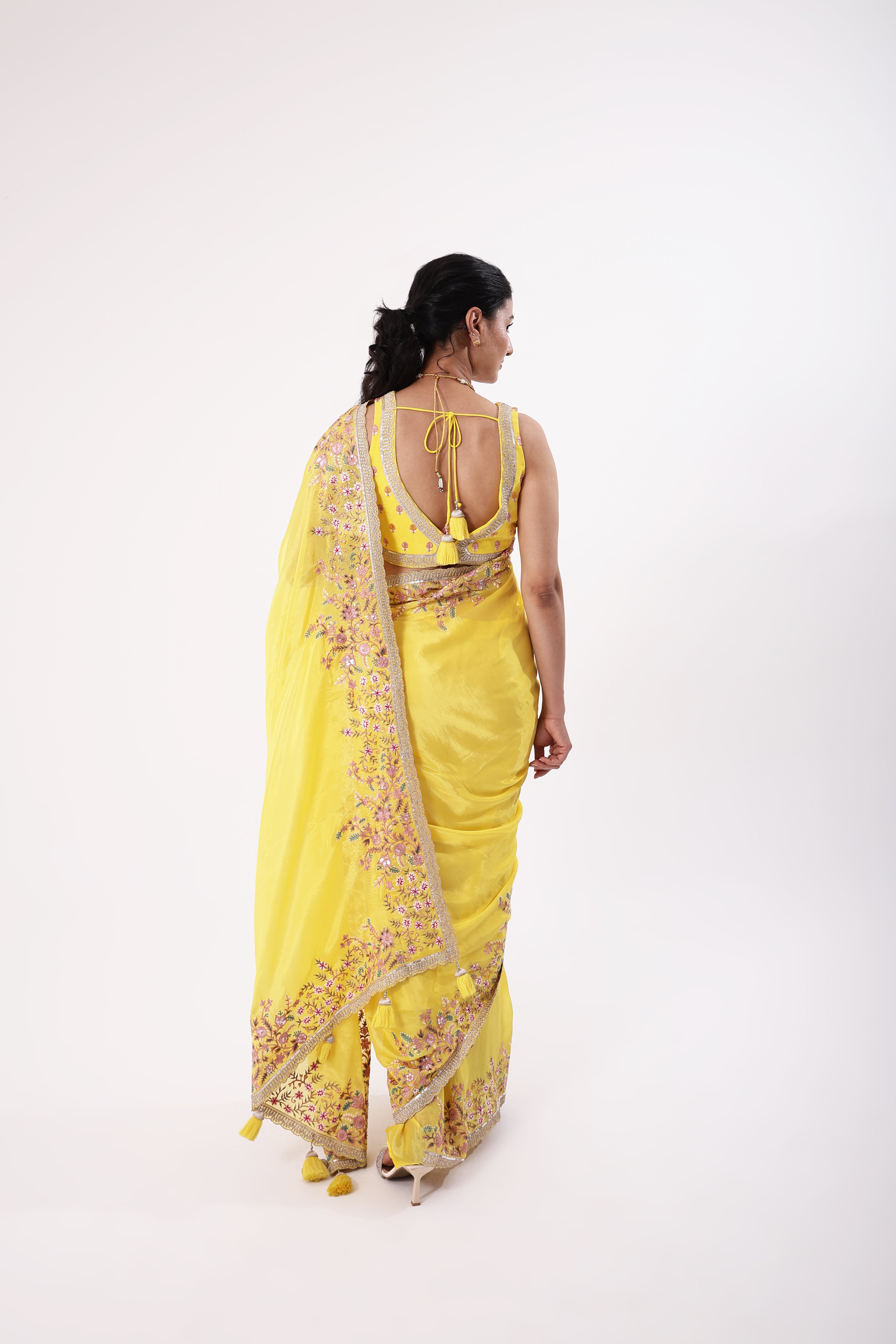 Saree With Readymade Blouse