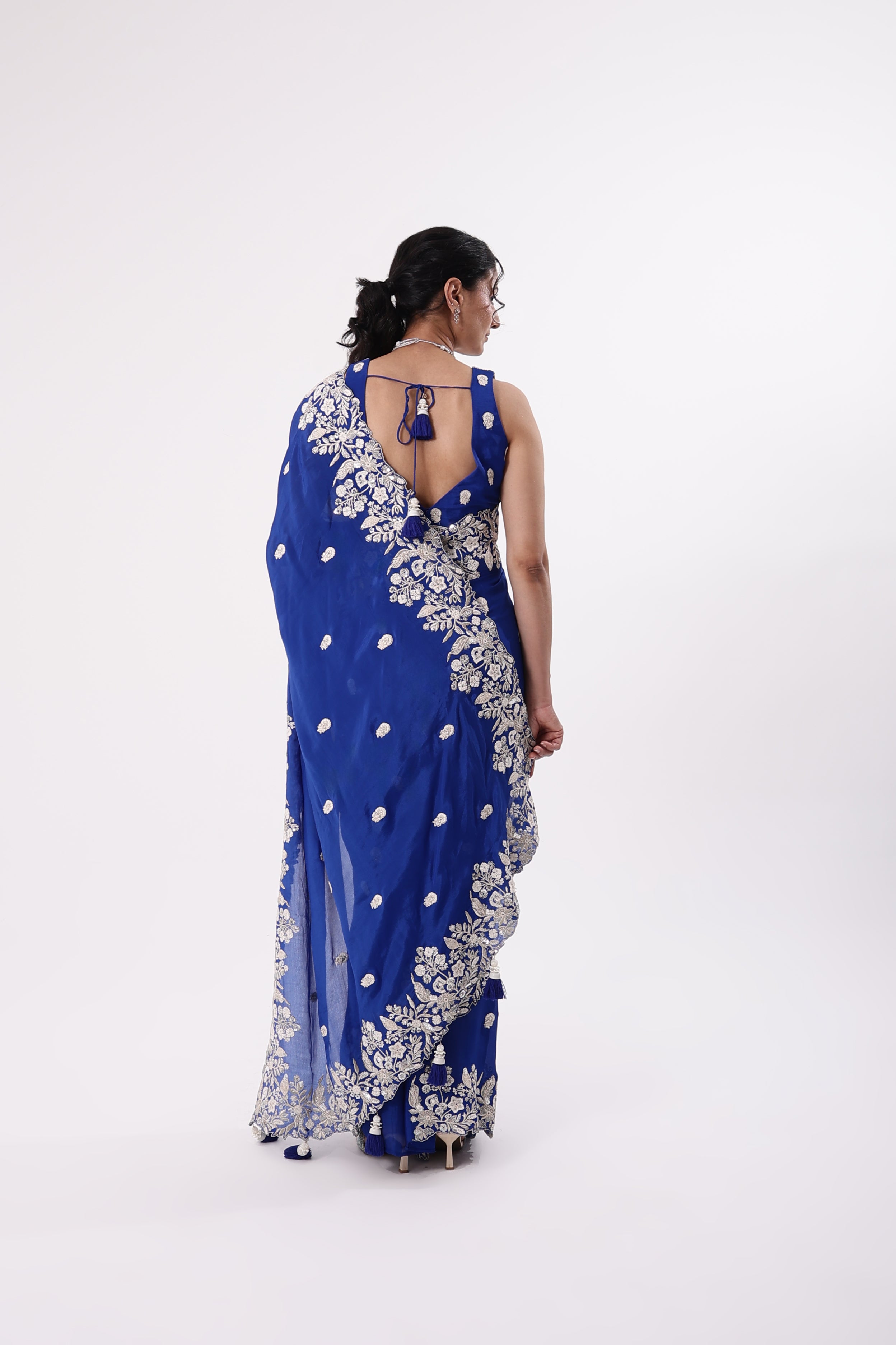 Saree With Readymade Blouse