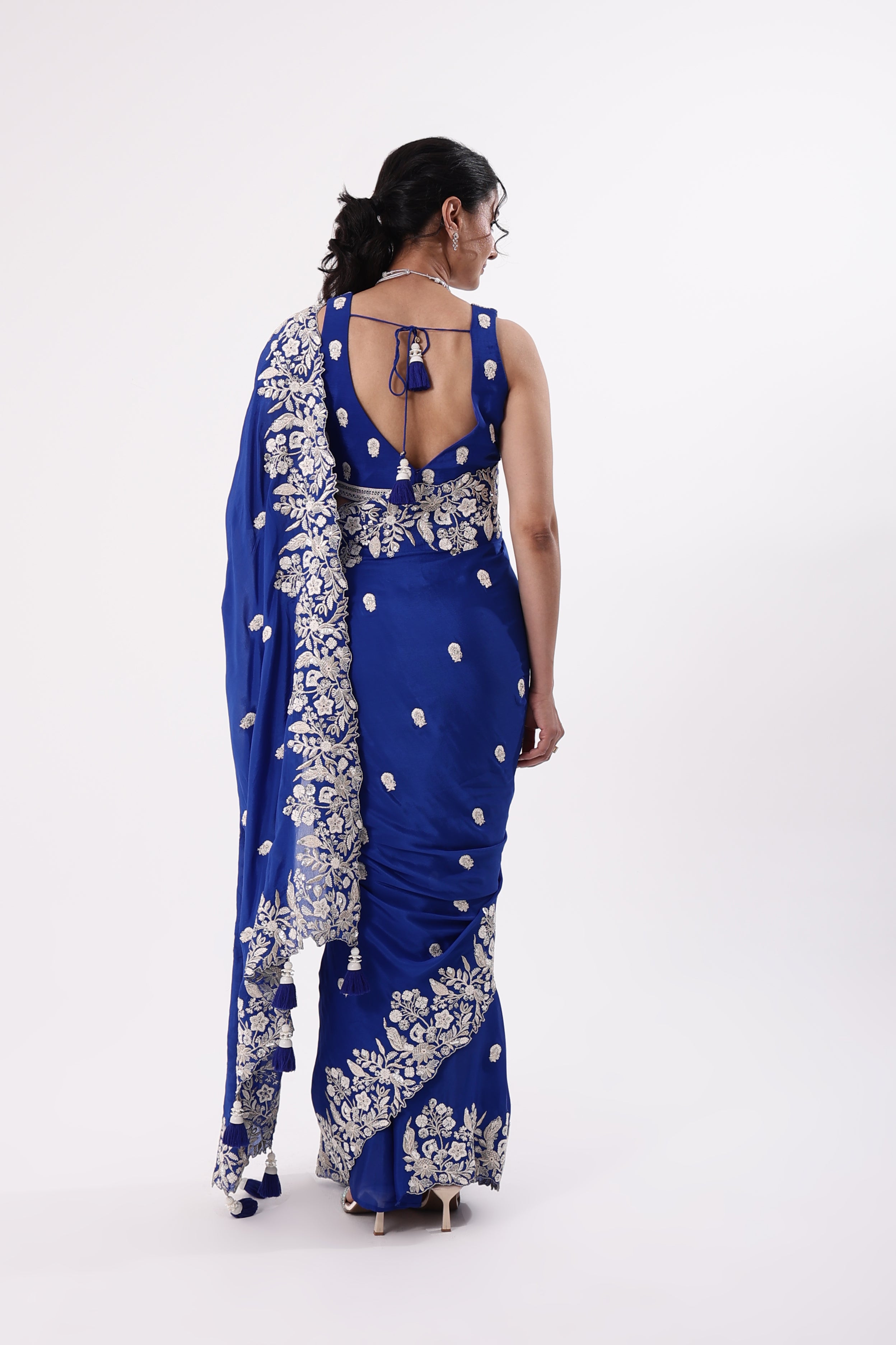 Saree With Readymade Blouse