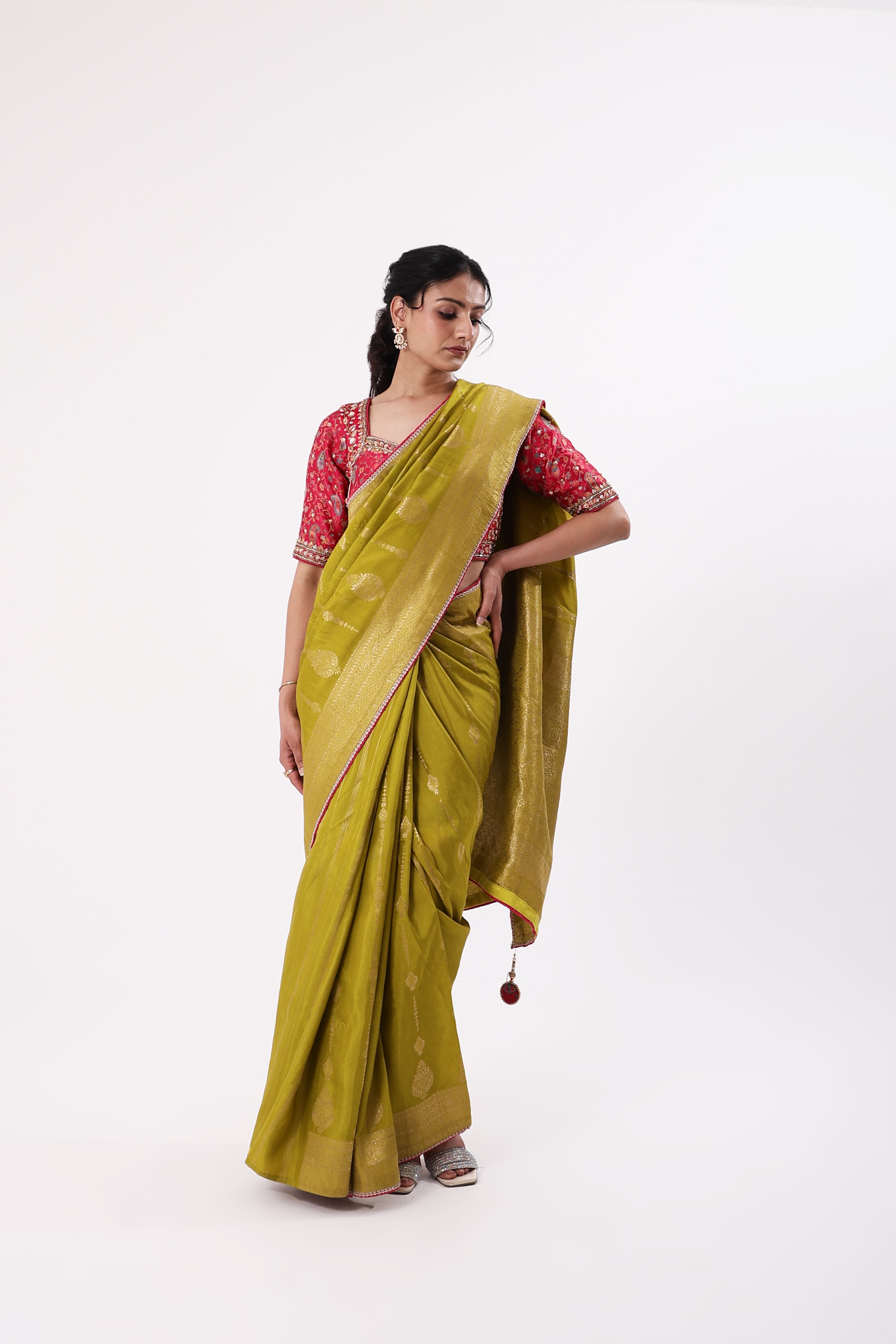 Saree With Readymade Blouse