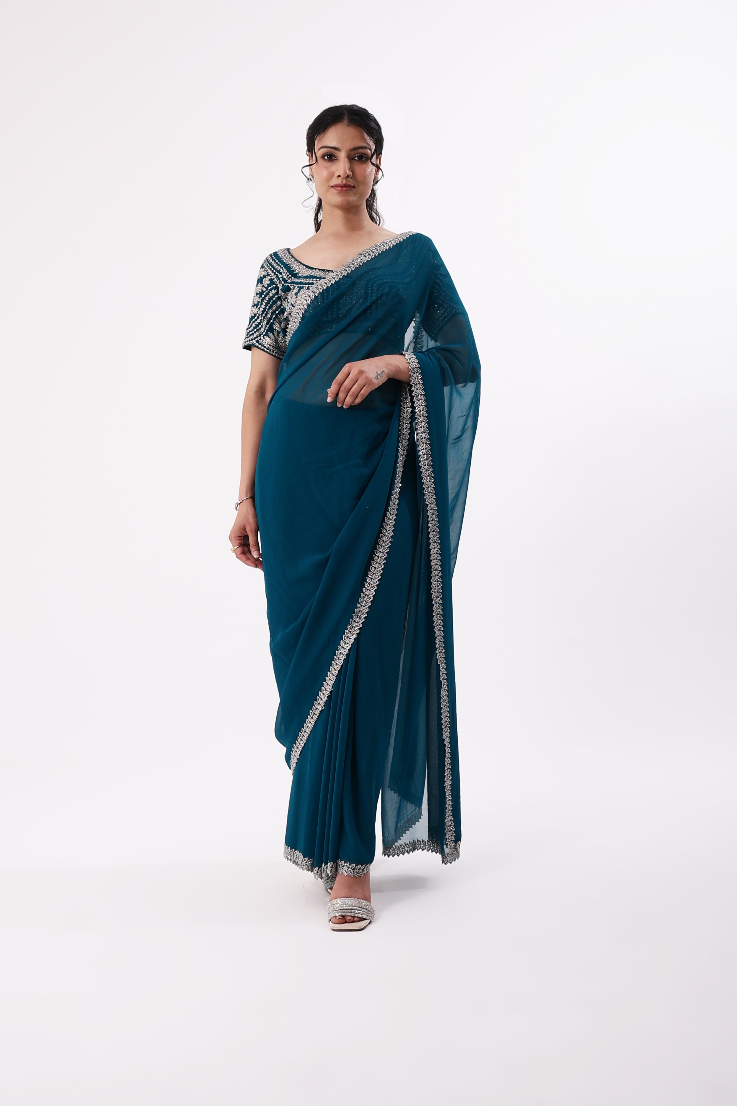 Saree With Readymade Blouse